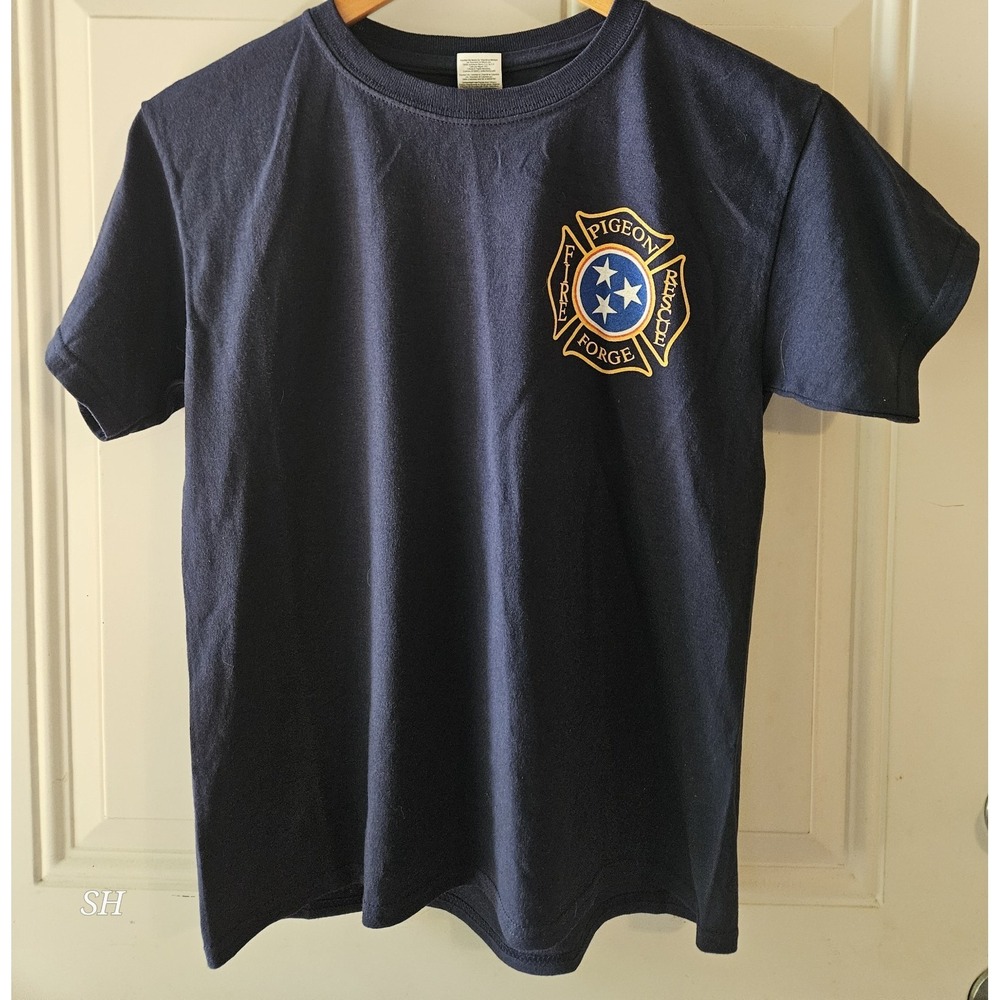 Youth Medium Pigeon Forge Fire Department T Shirt Navy Graphic Tee‎ Tennessee